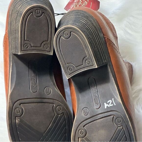 Brown Ankle Boots - Picture 5 of 8